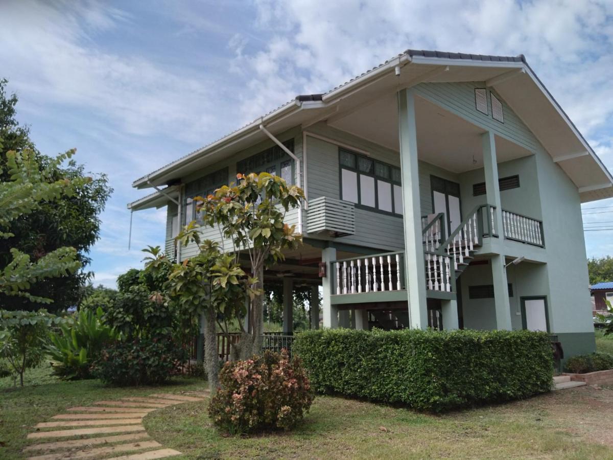 Green Home By Canal Tha Long Hip Exterior photo